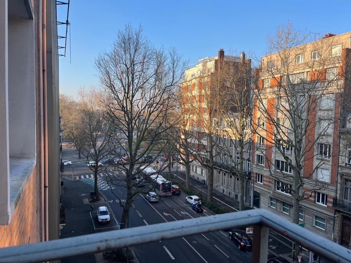 Suite Liberte Lille Exterior photo